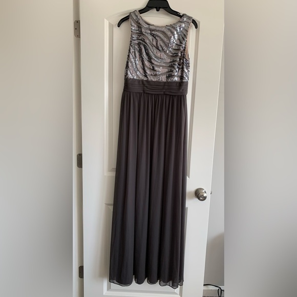 NWOT Betsy & Adam Women’s Formal Gown/Dress - Picture 3 of 9